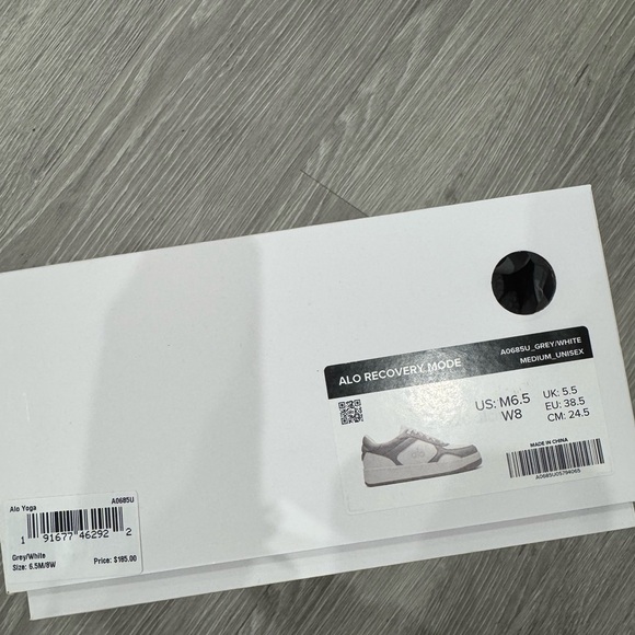 Alo Recovery Mode Sneaker Grey/White Women’s Size 8 - Picture 3 of 3